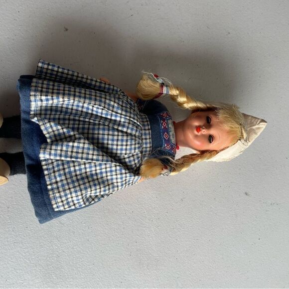 Vintage Dovina Doll  - Picture 5 of 5
